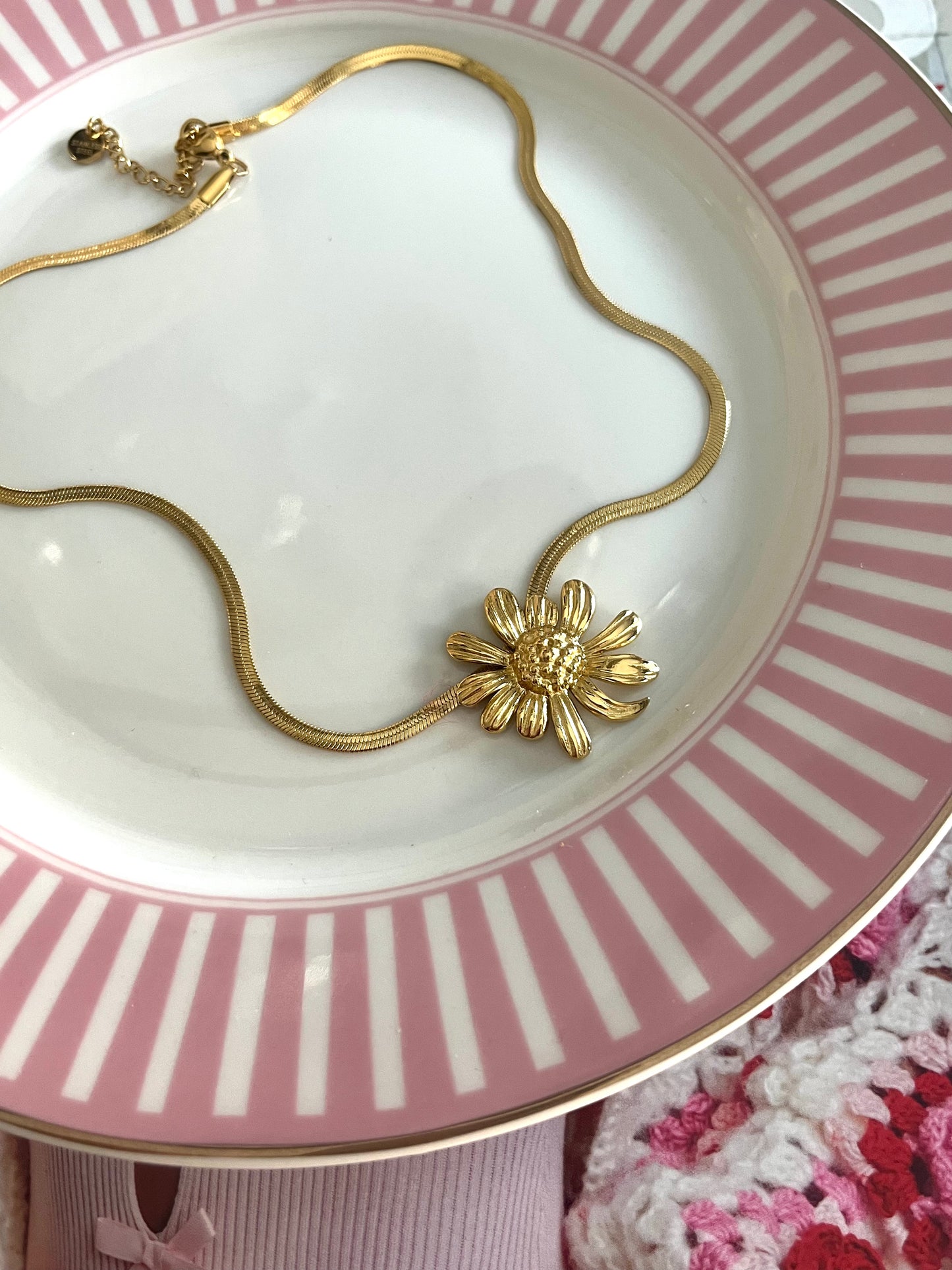 Sunflower Necklace | Gold