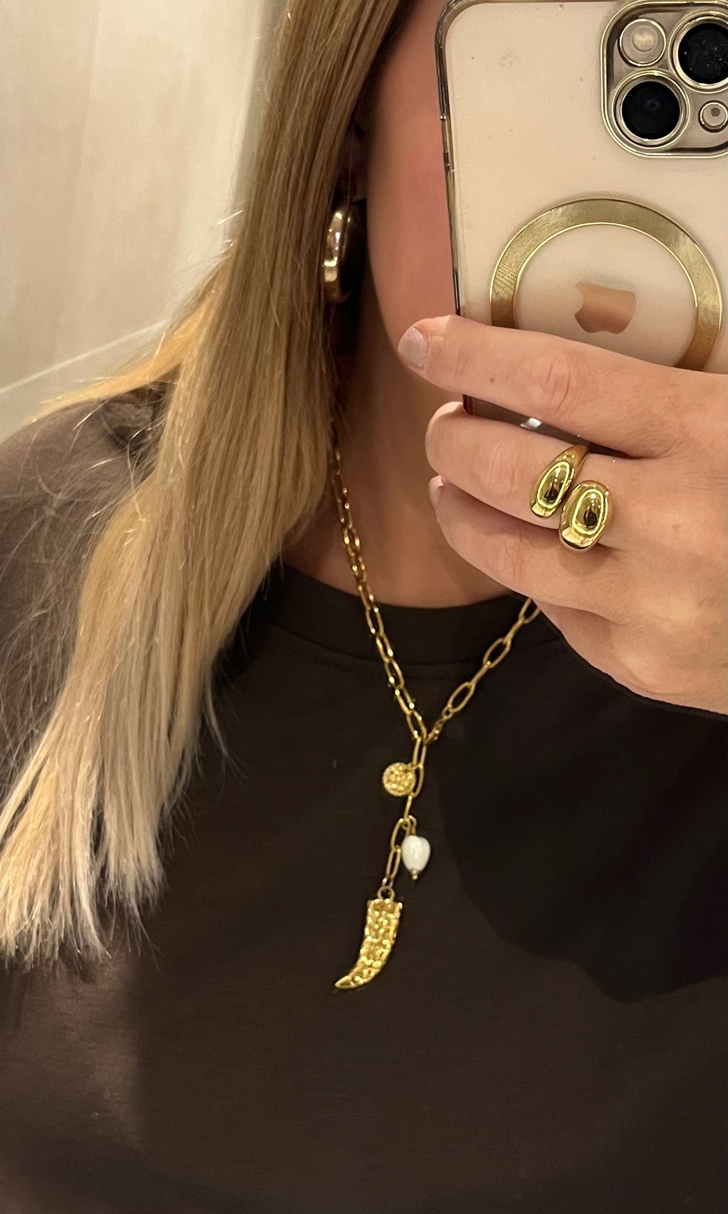Fem Necklace