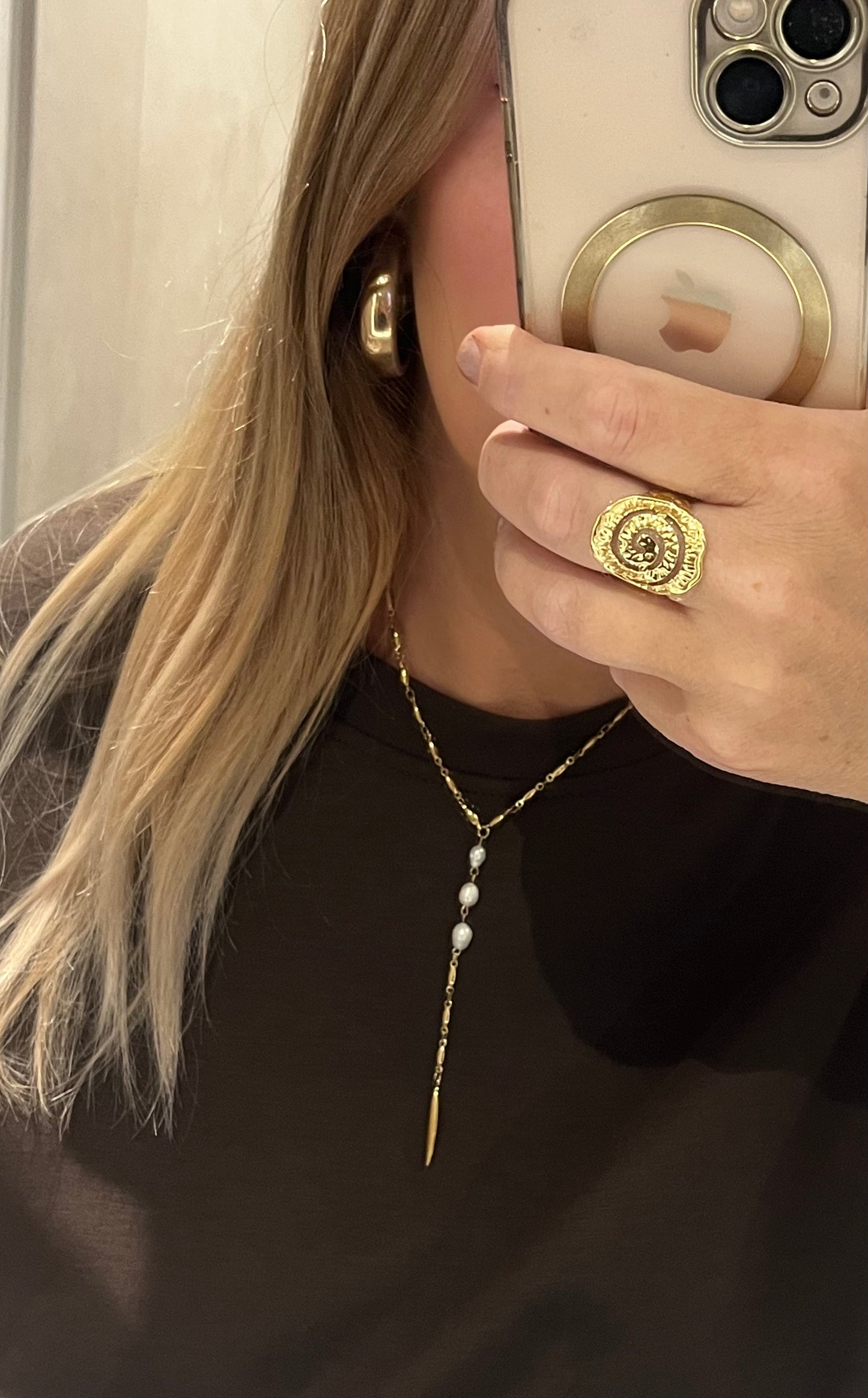 Dina Pearl Necklace