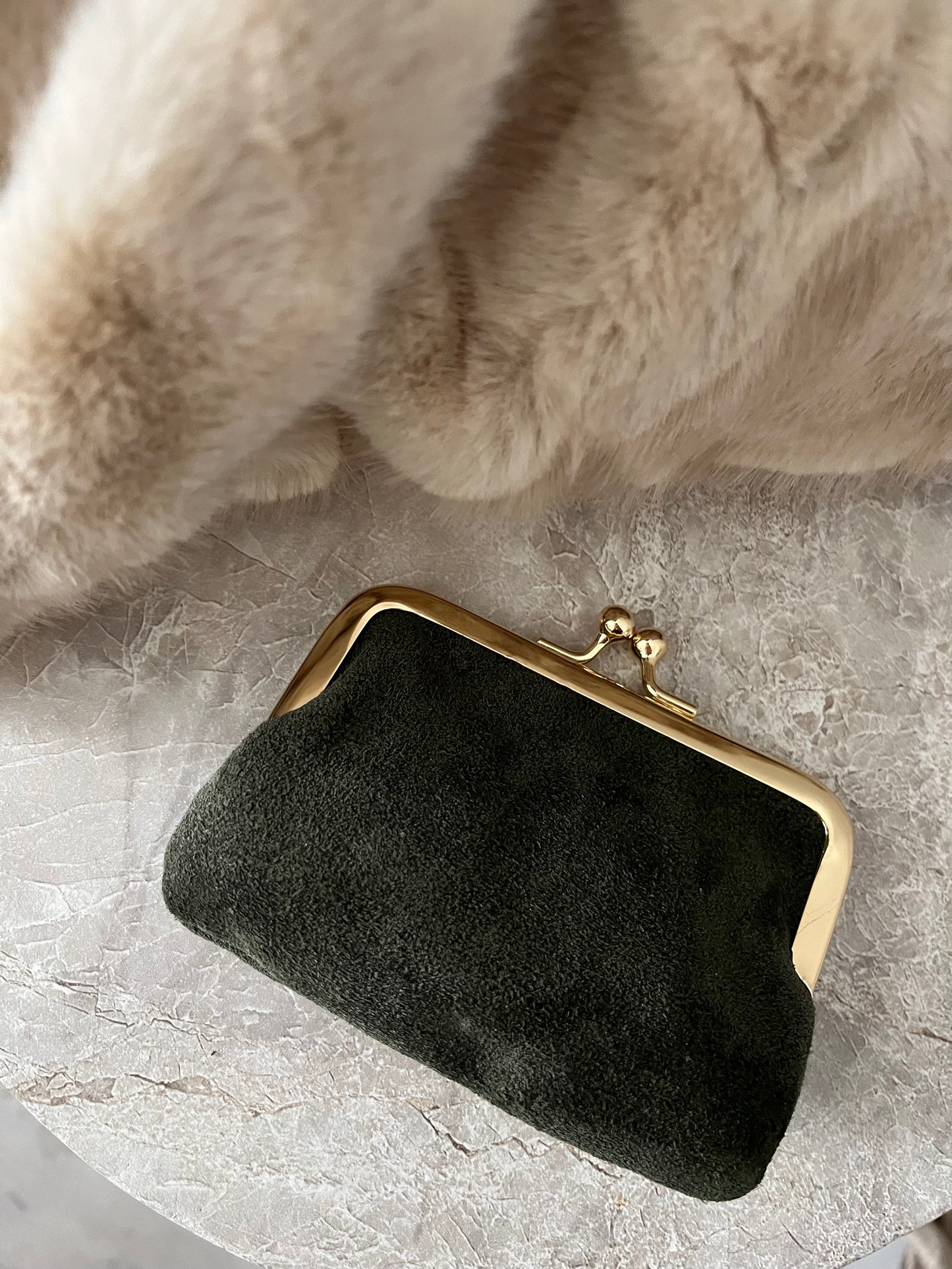 Gigi Portemonnee Suede | Donkergroen