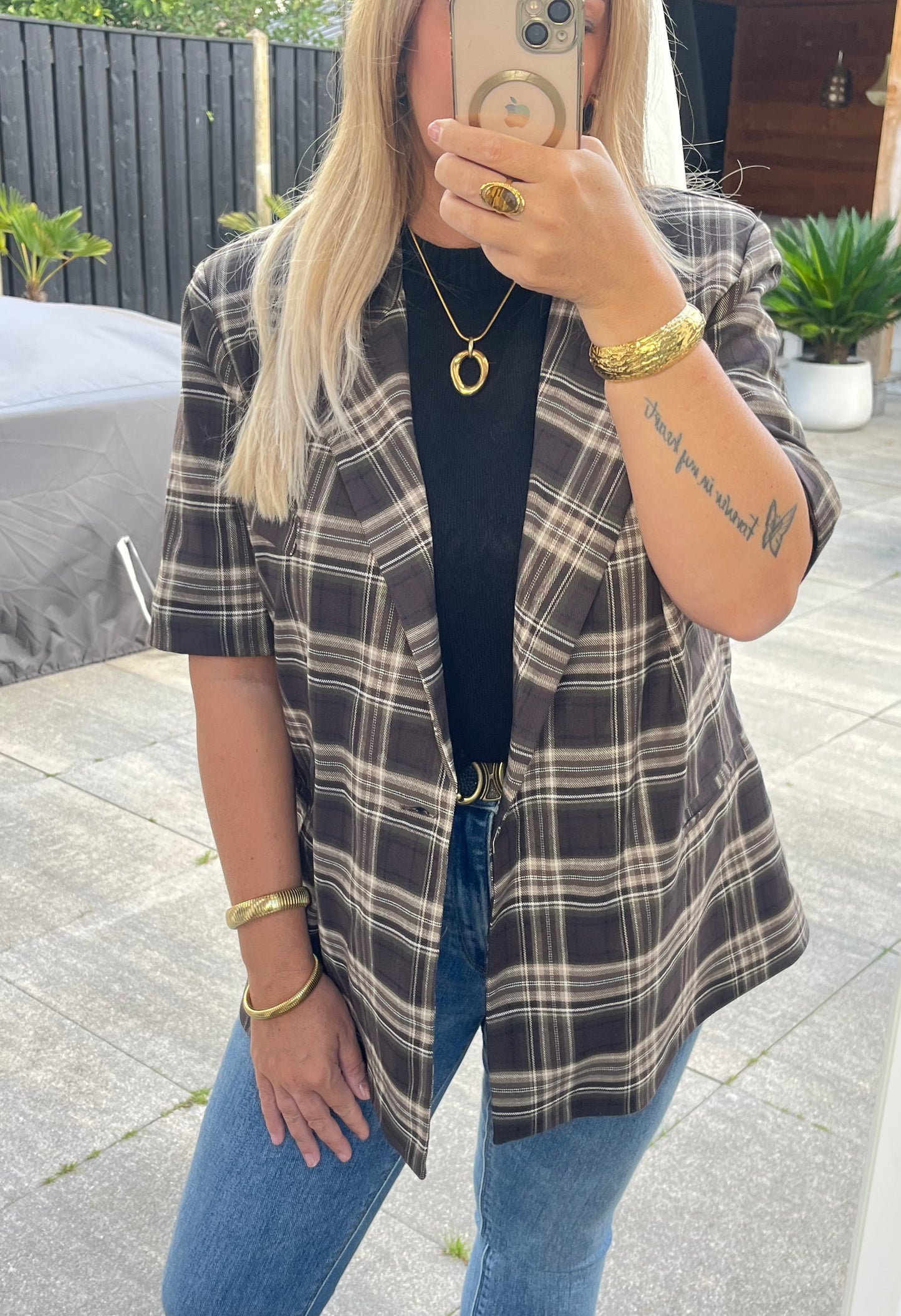 Jessy Blazer | Bruin