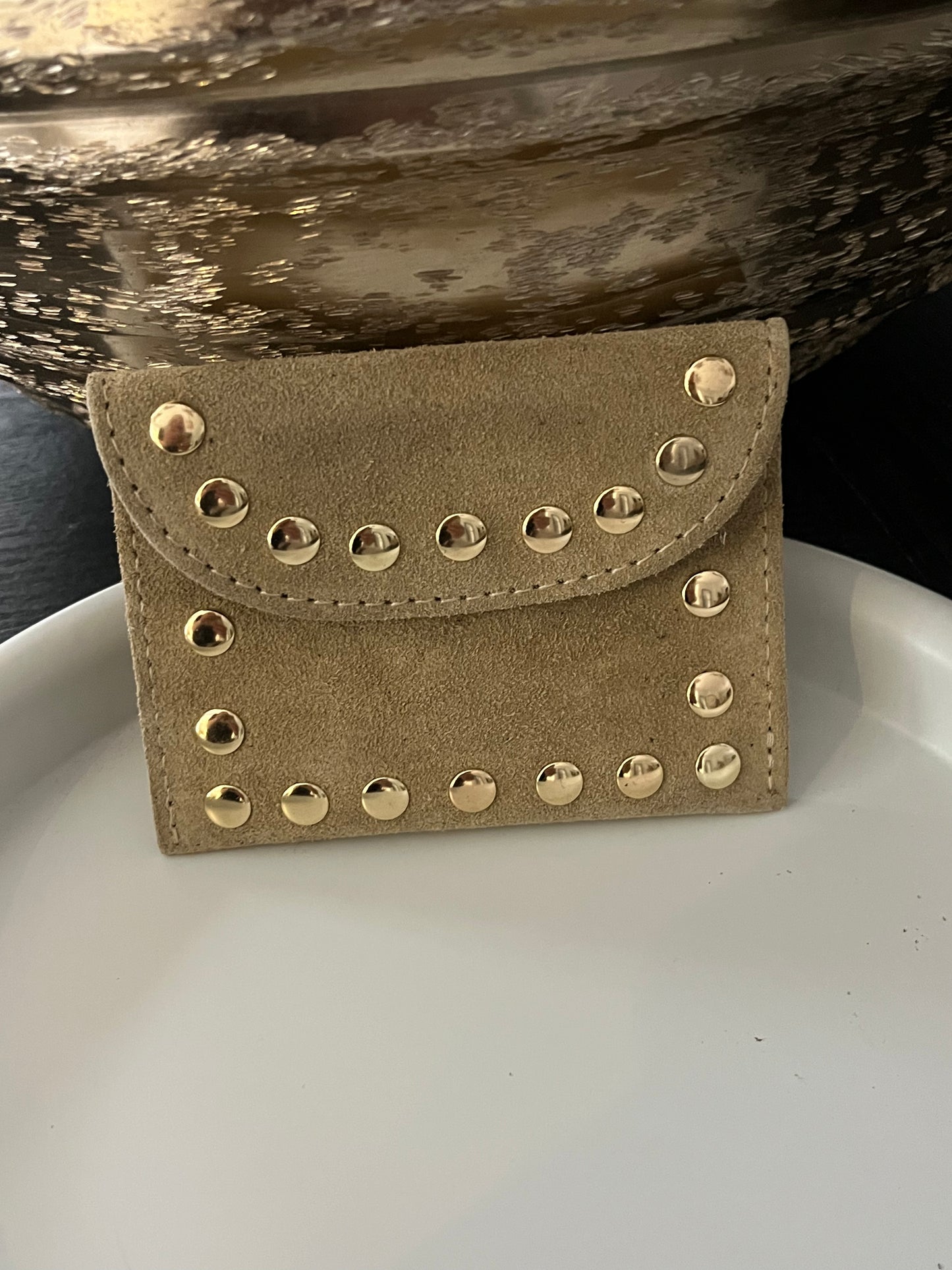 Pasjeshouder Studs Suede