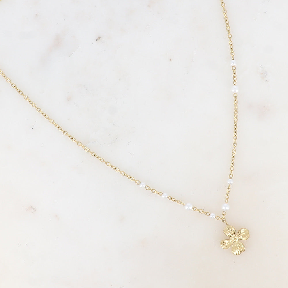 Collier Fleur Perles Blanches