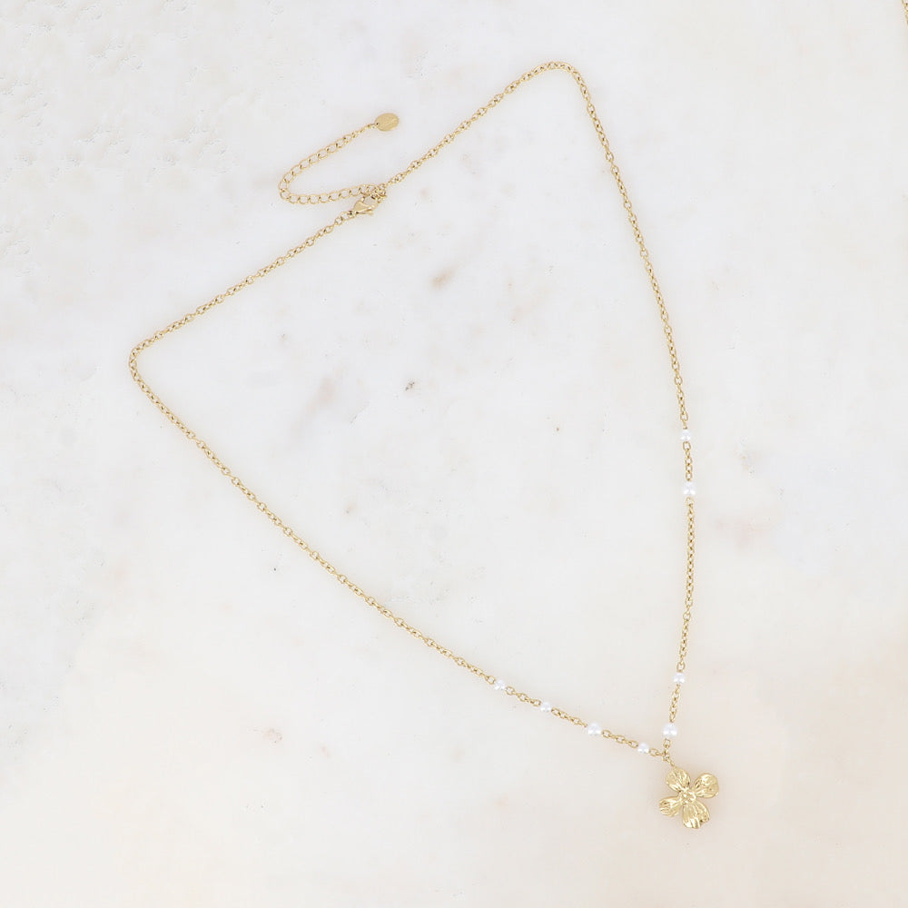 Collier Fleur Perles Blanches