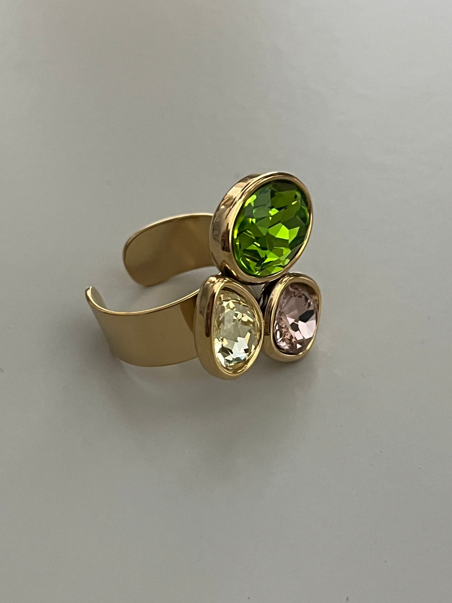 Phoeby Ring