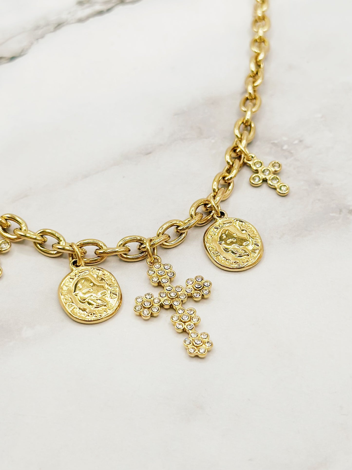 Collier à breloques Croix | K006