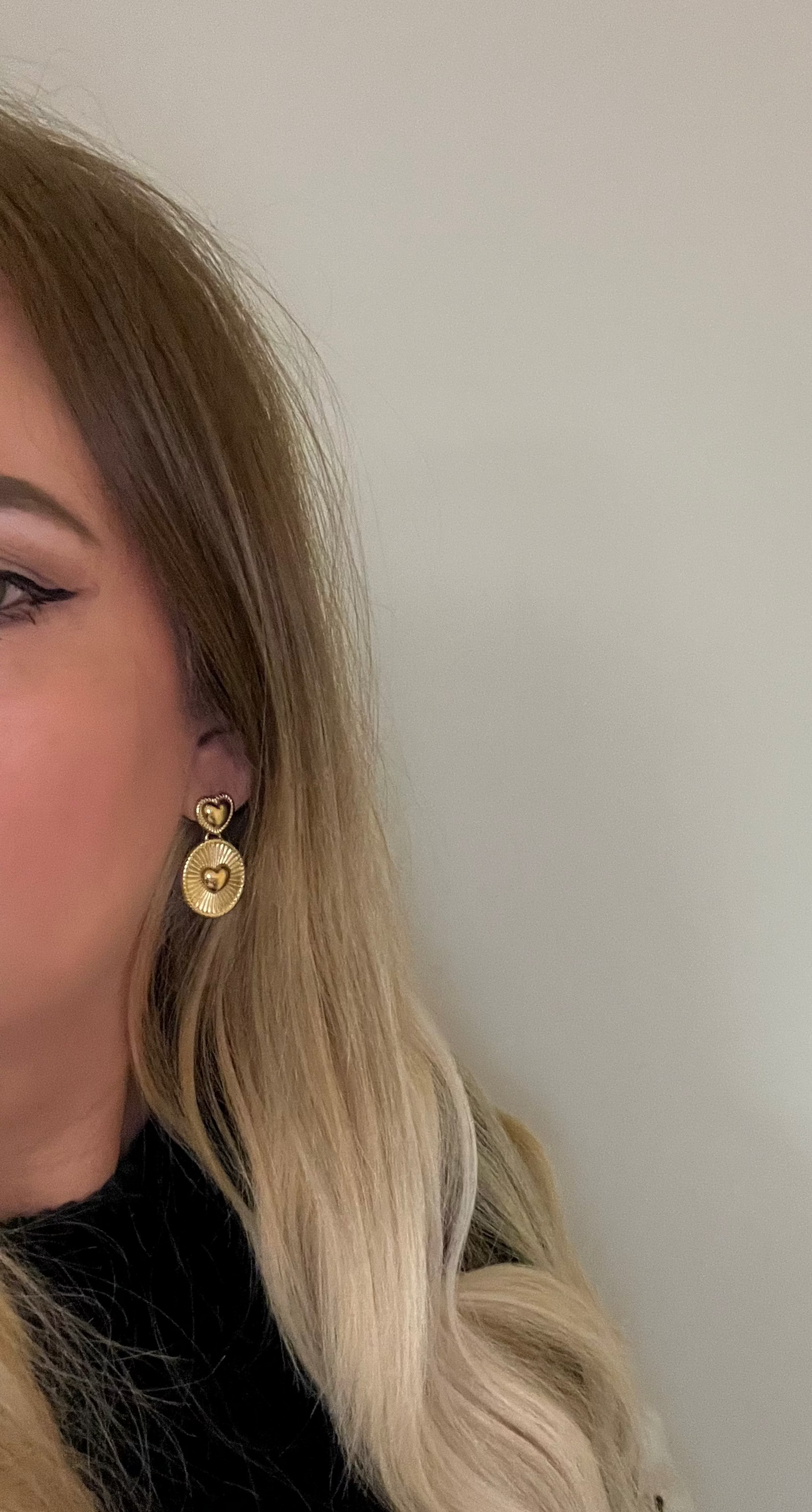 Chique Heart Earrings