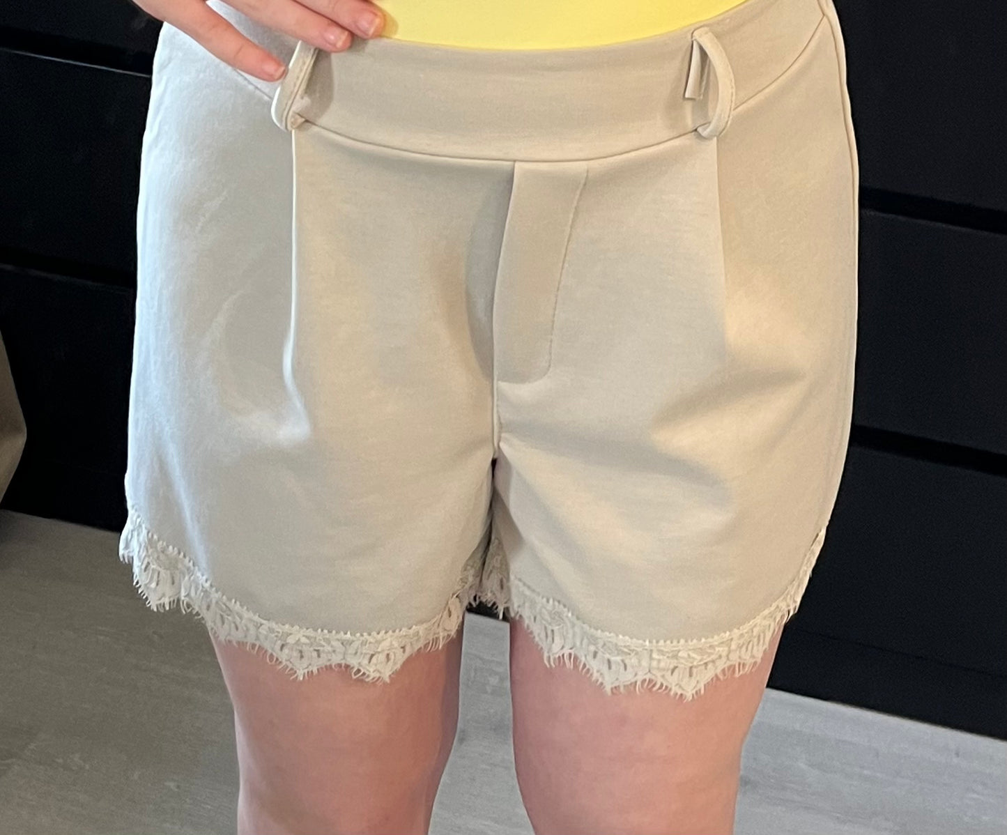 Jess Lace Short | Beige