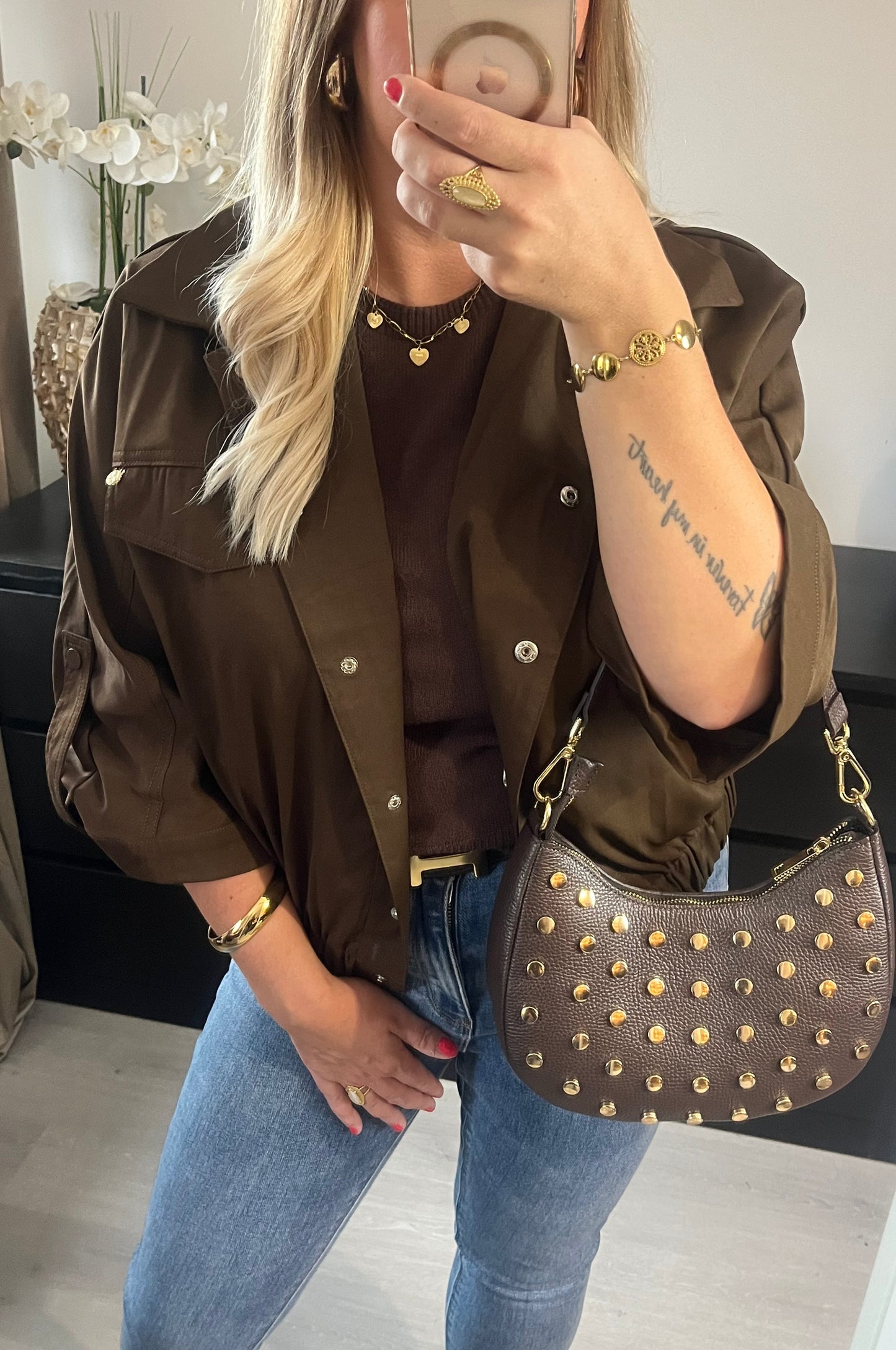 Jack Vajen Ambika | Brown
