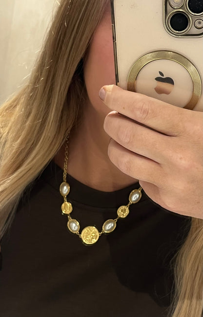 Evana Pearl Necklace