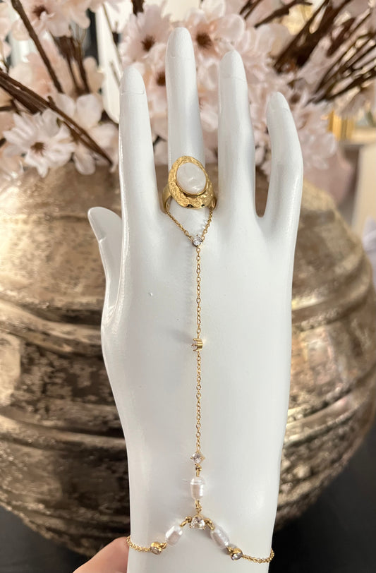 Pearly Strass Hand Chain