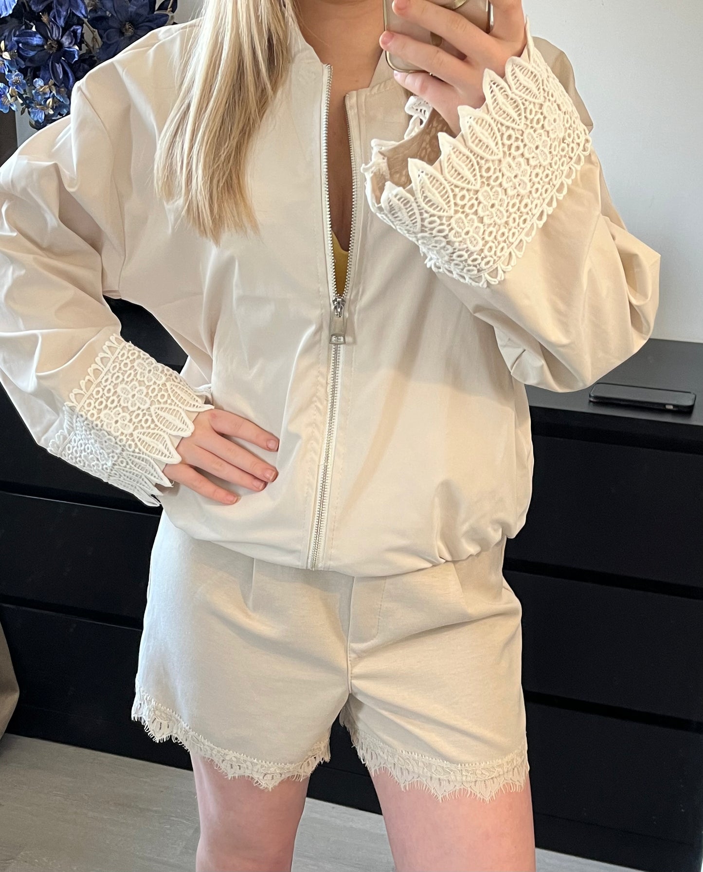 Jess Lace Short | Beige