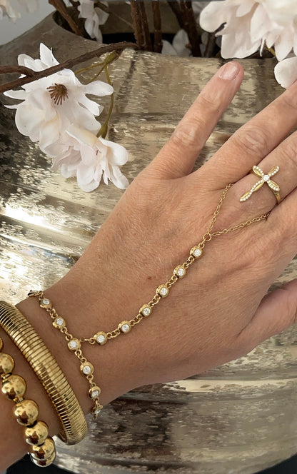 Twisted Cross Strass Ring