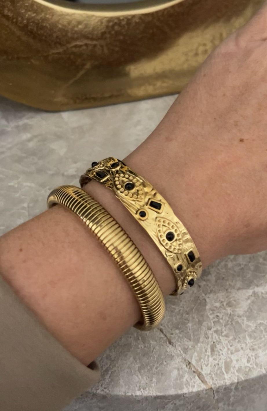 Demi Bangle | Black/Gold