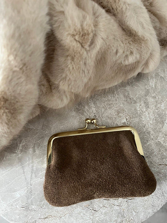 Gigi Portemonnee Suede | Bruin