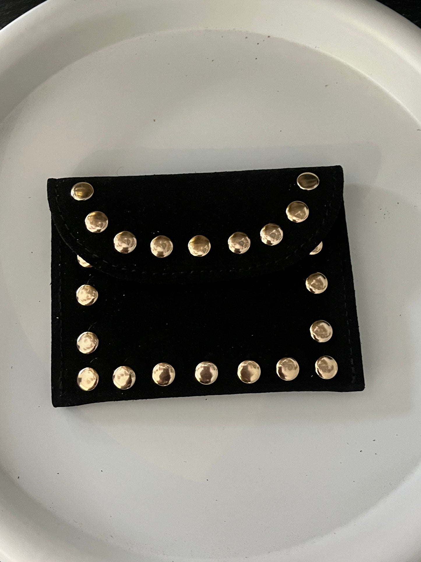 Pasjeshouder Studs Suede | Zwart