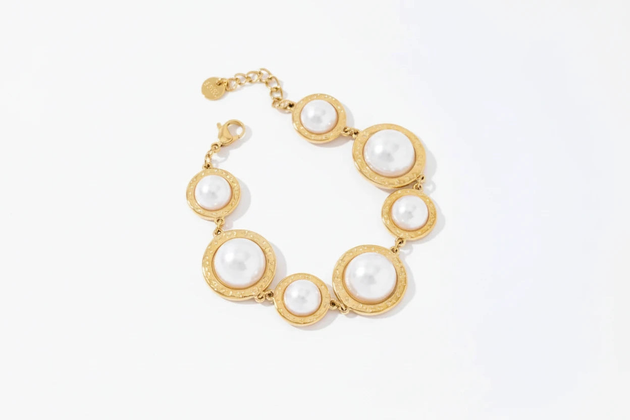 Statement Pearl Bracelet