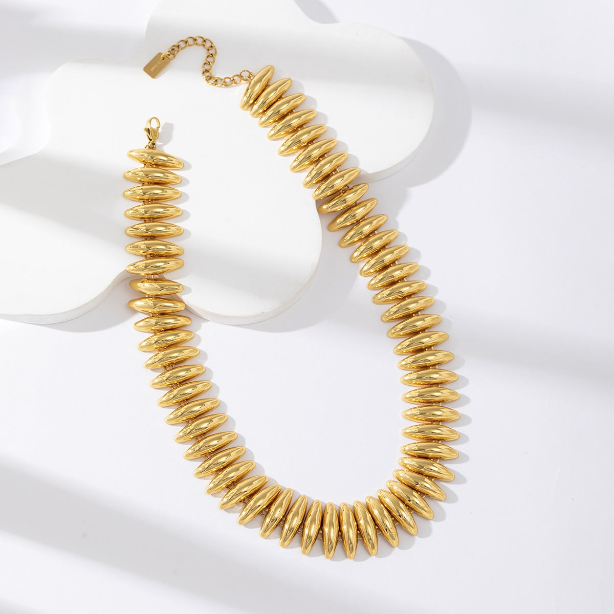 Jenn Necklace | Donderdag 11 juni verstuurd