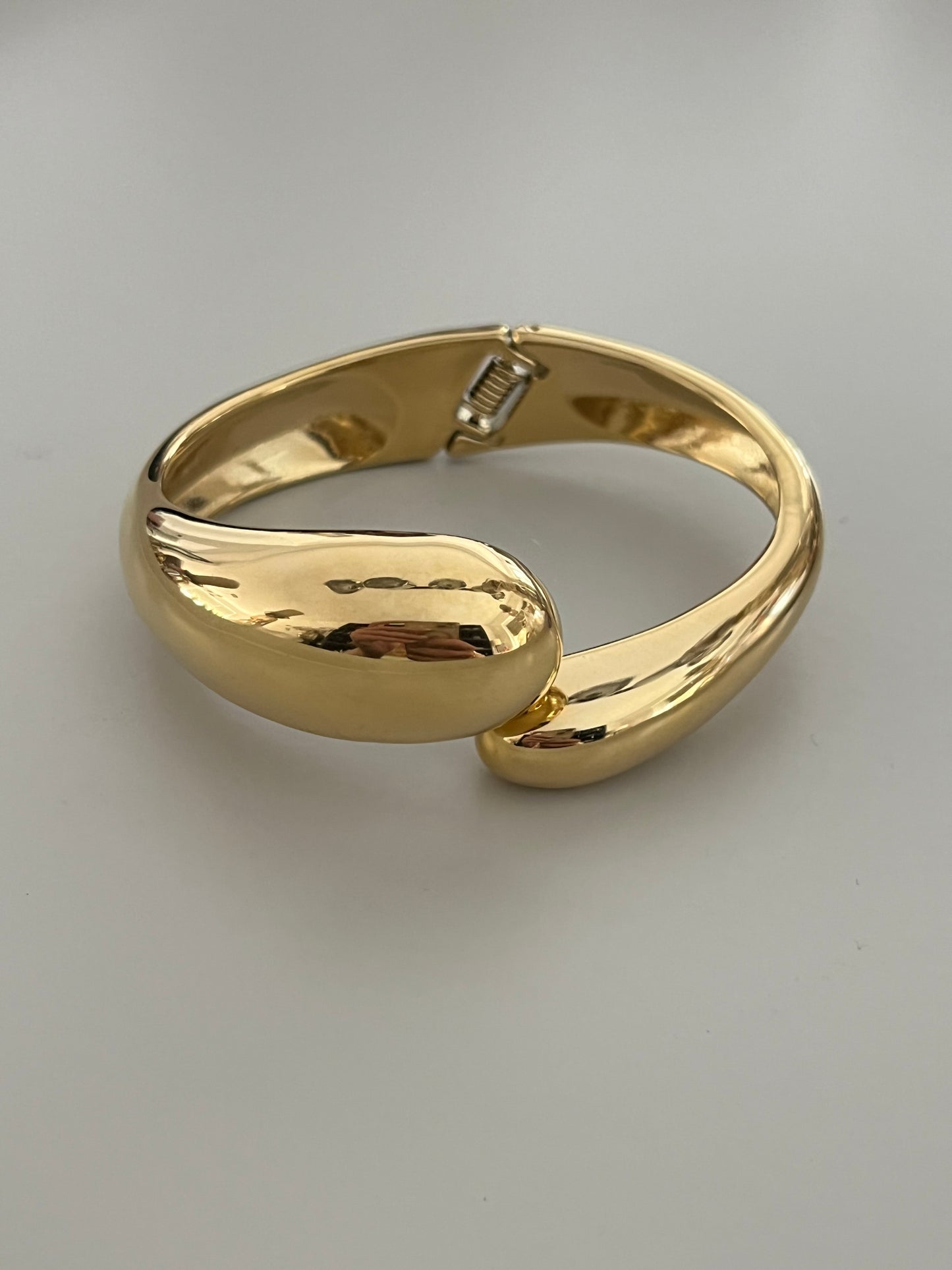 Chrissie Statement Bangle