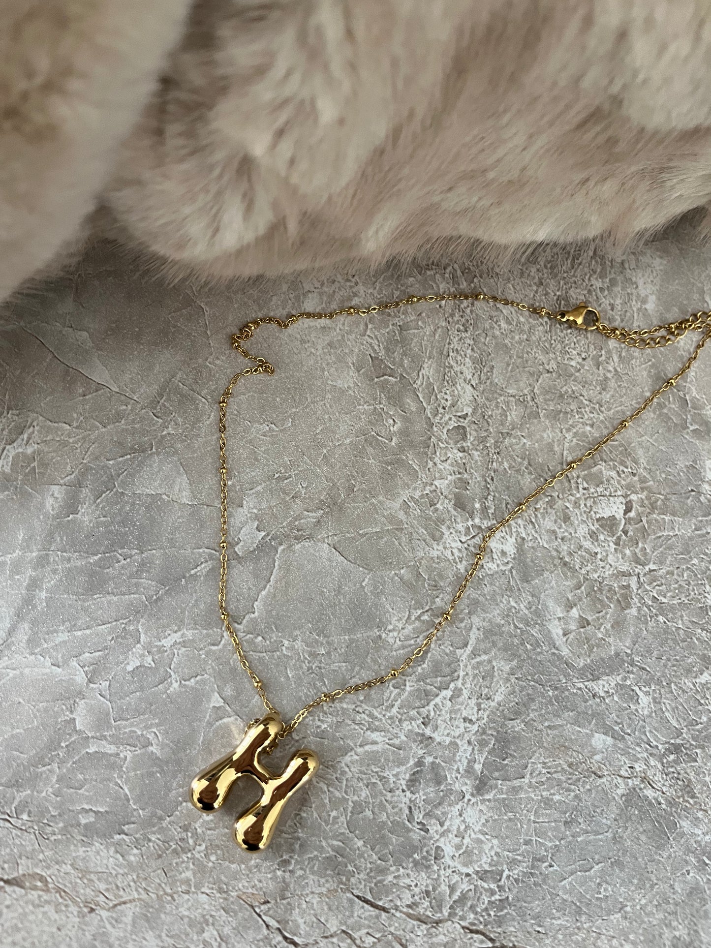 Initiaal Ketting | H