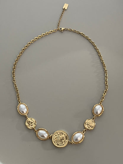 Evana Pearl Necklace