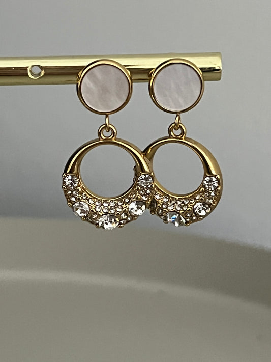 Oorknoppen Jarissa Strass