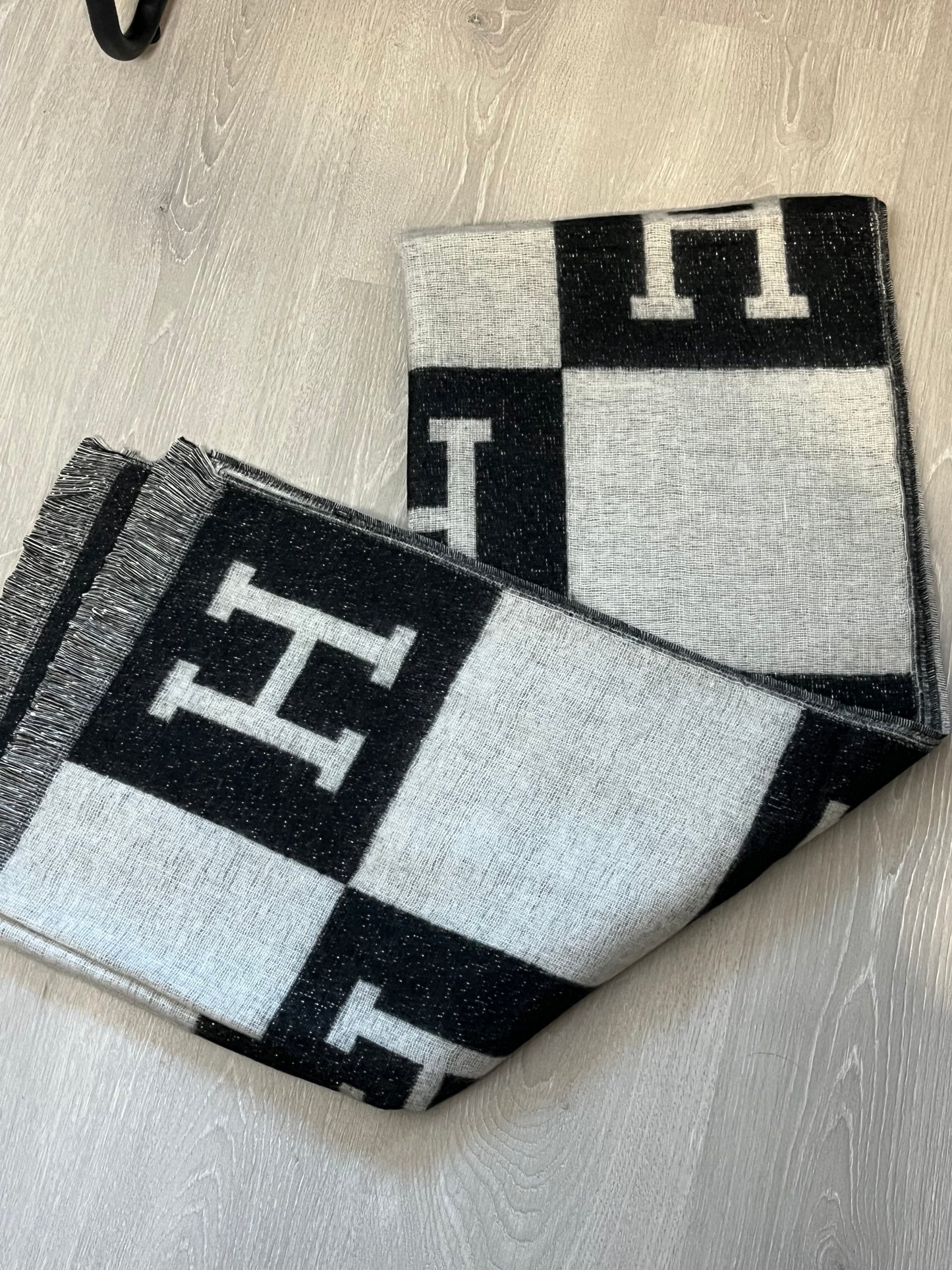 Hillary Sjaal | Zwart/Beige