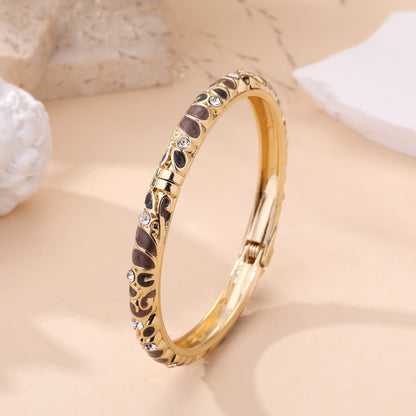 Jess Bangle | Bruin