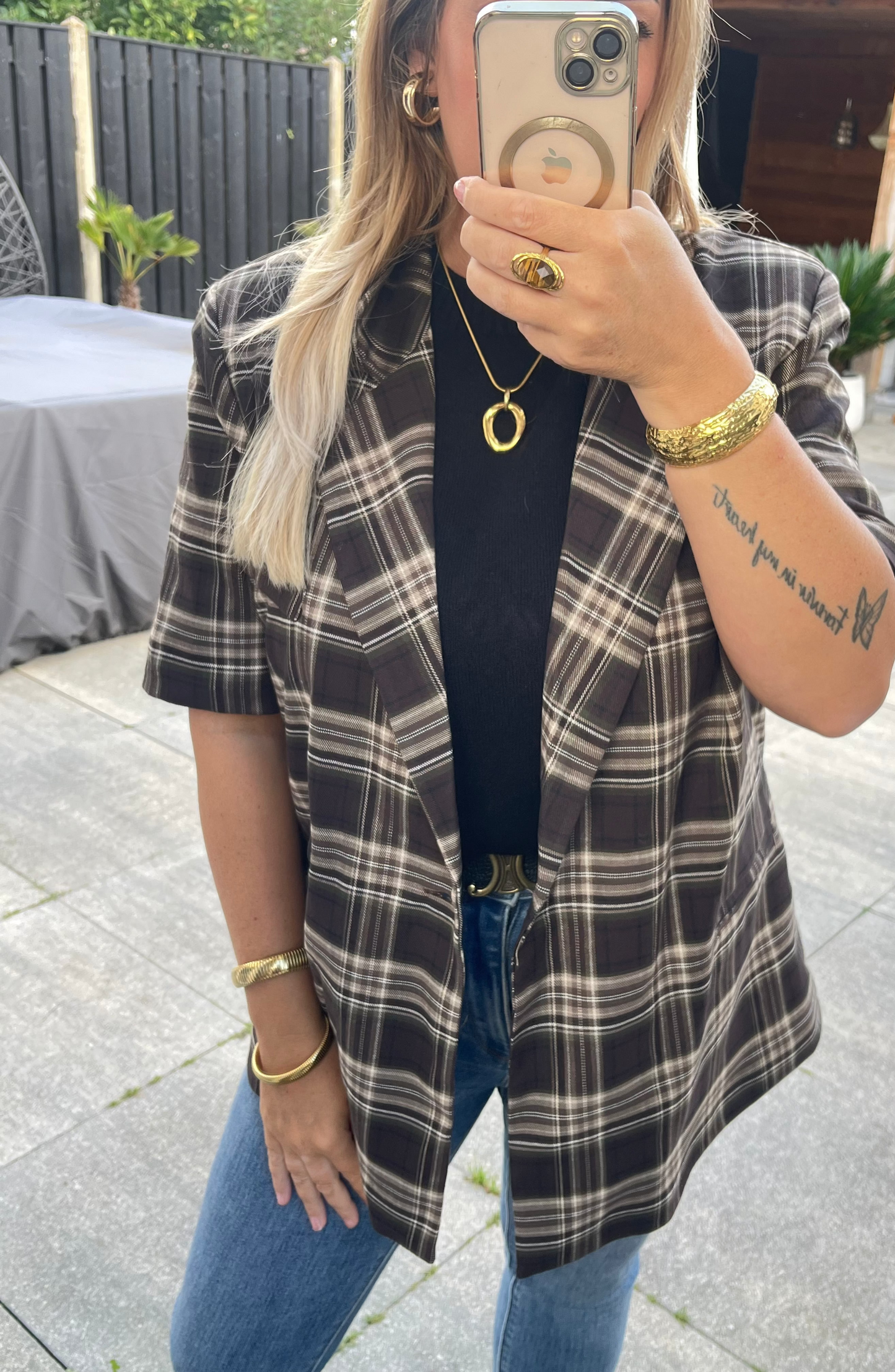 Jessy Blazer | Bruin